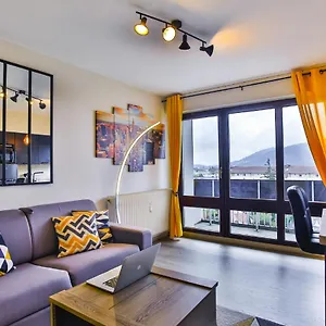 Empire Pearl New York Signature ***** Appartement
